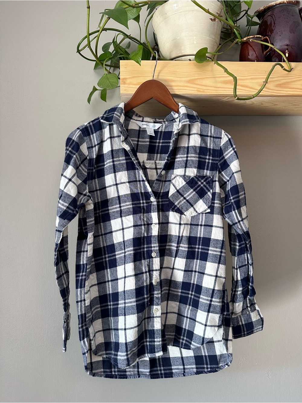 Classic Navy and White Plaid Button-Up Flannel